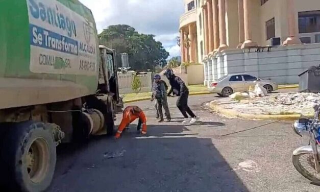 Depositan solicitud de medida de coerción contra motoristas por la muerte de chofer en Santiago