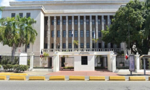 Atención docentes: dejan sin efecto convocatoria de evaluación de hoy