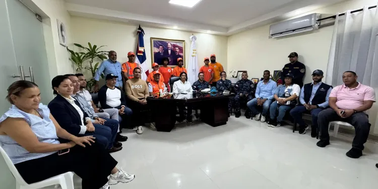 Gobernadora encabeza reunión del CPMR ante lluvias y alerta roja en María Trinidad Sánchez
