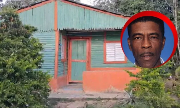 Hombre fallece tras ser impactado por motorista que realizaba maniobras en Monte Plata