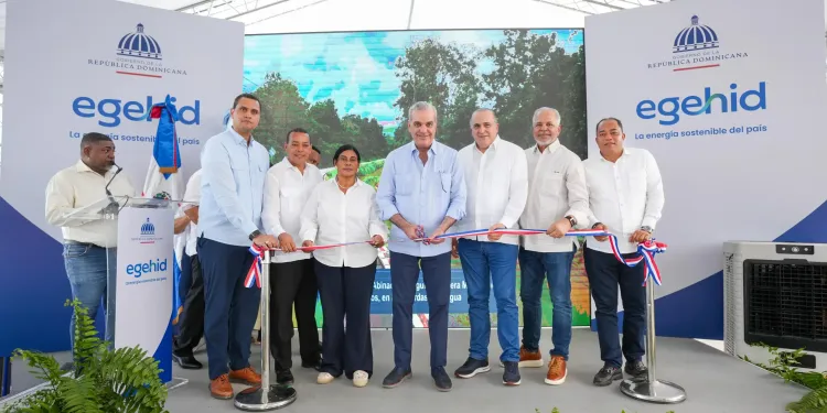 Abinader inaugura carretera Mata Bonita–Los Memisos en Nagua tras más de 50 años de reclamos