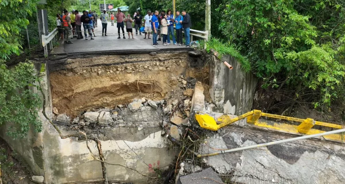 Onesvie evalúa daños tras colapso del puente de Camú en Puerto Plata