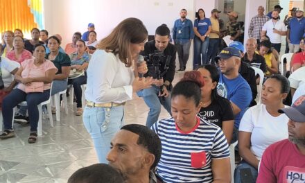 Dirección de Desarrollo Social Supérate entrega Bono de Emergencia a familias afectadas por lluvias en María Trinidad Sánchez