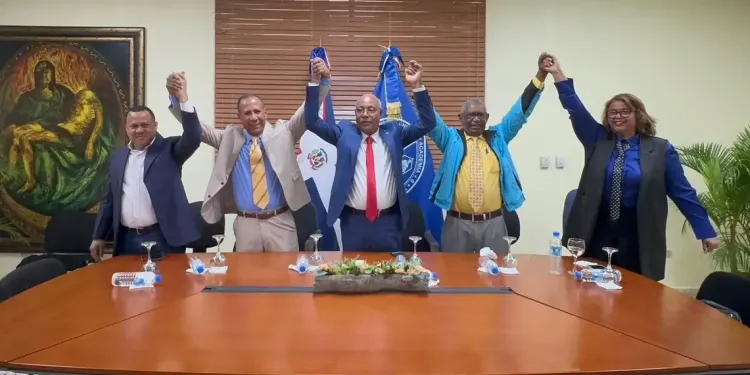 Antonio Reynoso y Yuly Polanco declinan aspiraciones y respaldan a Zacarías Cordero para dirigir el CURNA