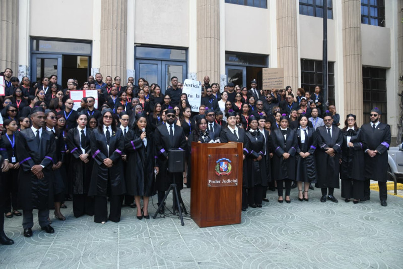 Con aparente calma se inicia un paro judicial en R. Dominicana