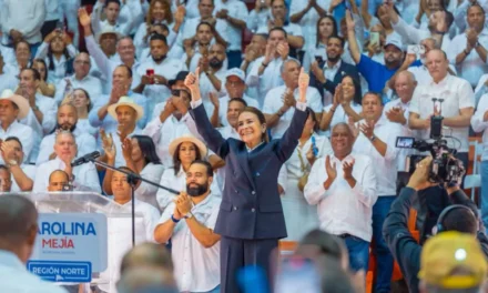 Carolina Mejía afirma en Santiago: “Estoy lista para ser presidenta”