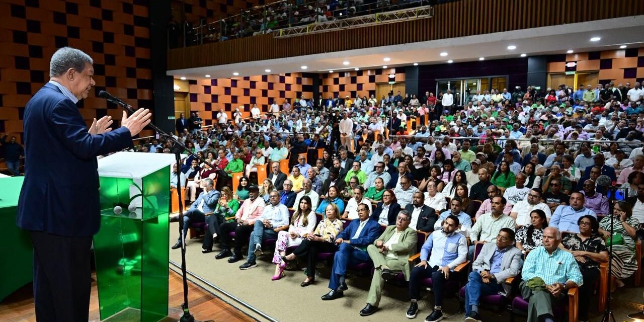 Leonel acusa PRM de priorizar política sobre interés nacional