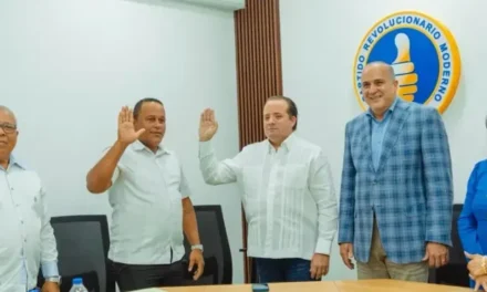 Regidor de Matancitas Miguel Hilario “El Pollo” pasa del PLD al PRM en acto encabezado por José Ignacio Paliza