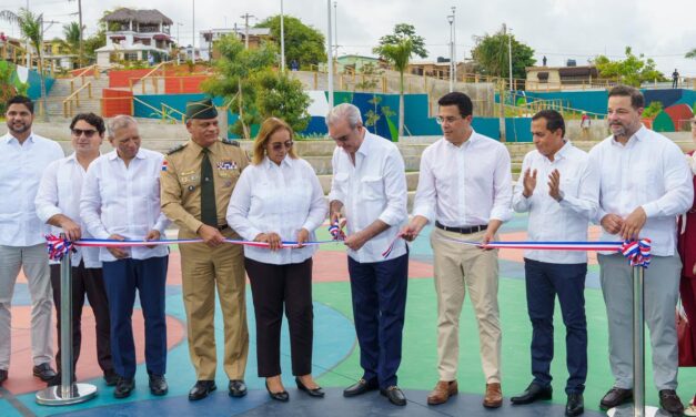 Abinader y Collado inauguran bulevar de la Salud en Haina con inversión de 165 millones de pesos.