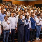 Carolina Mejía Juramenta mas de 1,500 maestros a su proyecto presidencial