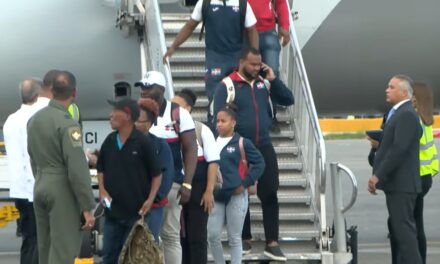 Llegan a la Rep. Dominicana 65 personas residían en Venezuela