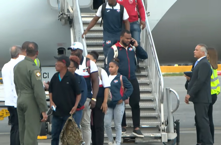 Llegan a la Rep. Dominicana 65 personas residían en Venezuela