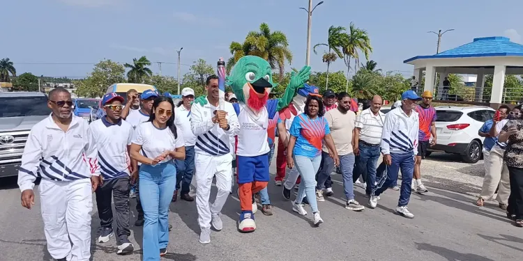 Nagua revive la emoción de los Juegos Centroamericanos y del Caribe 2026 con recorrido de la Antorcha