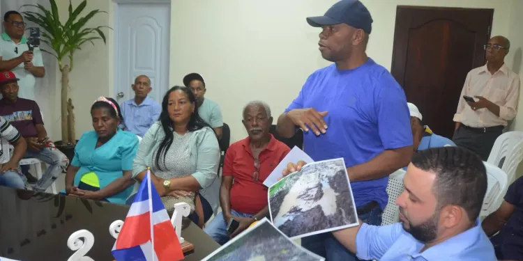 FALPO denuncia retiro de equipos antes de concluir trabajos en comunidades de Nagua