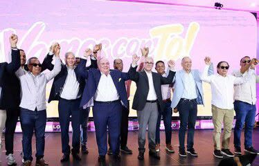 Charlie Mariotti declina su aspiración presidencial y respalda el proyecto de Gonzalo Castillo.