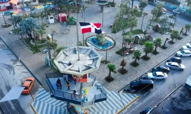 Denuncian alquiler de cuatrimotos a menores en el Parque Central de Nagua; lo califican de peligroso