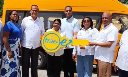TRAE incorpora nuevos autobuses para fortalecer el transporte estudiantil en El Factor