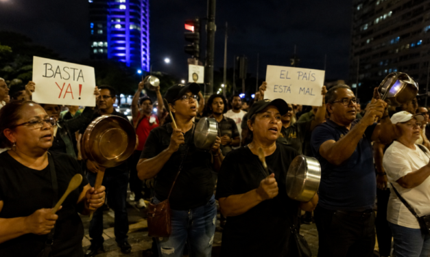 Se registran cacerolazos en SD por segunda noche consecutiva
