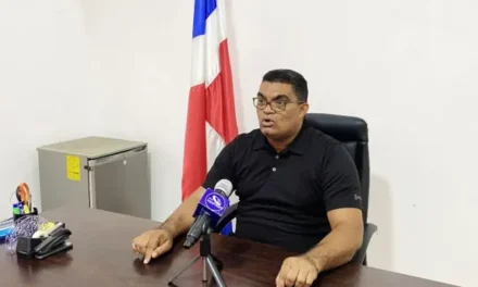 Federación de Juntas de Vecinos niega respaldo a protesta del FALPO frente a INAPA Nagua