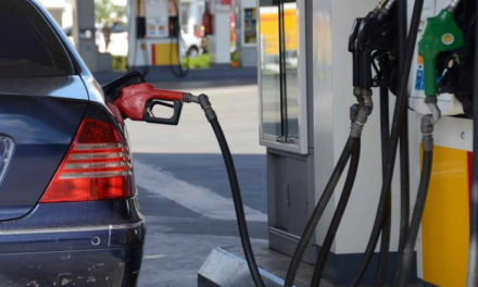 De $1,000 que paga en gasolina, solo $590 es combustible en RD