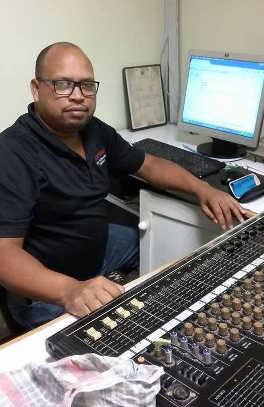 Fallece Locutor Orlando Salazar en Nagua