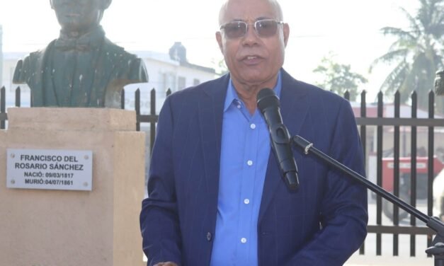 UASD Centro Nagua da la bienvenida al semestre 2026-20 con acto de izamiento de bandera