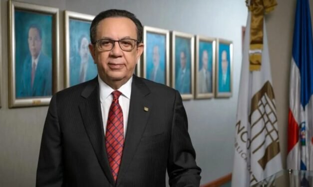 Valdez Albizu, un mago de las finanzas que llegó al Banco Central antes que existieran Google, WhatsApp, Facebook y el iPhone