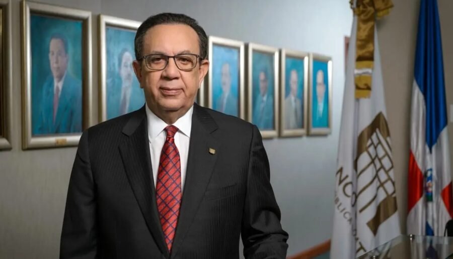 Valdez Albizu, un mago de las finanzas que llegó al Banco Central antes que existieran Google, WhatsApp, Facebook y el iPhone
