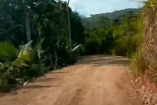 Concluyen carretera La Peonía–Cuesta Colorada; obra abre acceso a futura ruta ecoturística de El Factor