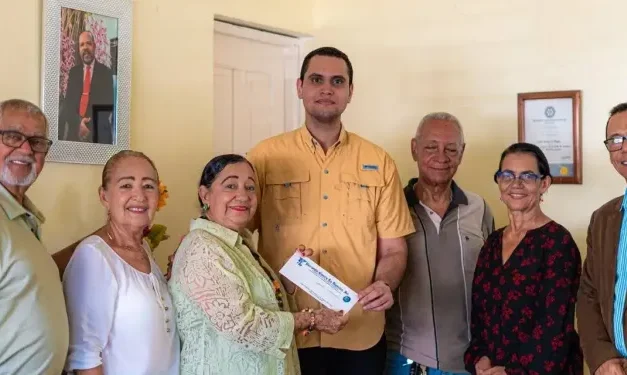 Stalin Vásquez canaliza RD$500 mil para instalar elevador en Centro Contra la Diabetes de Nagua