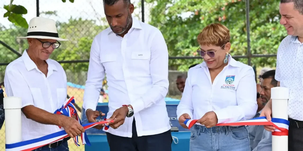 Alcaldía de El Factor inaugura bulevar en La Peonía y lo dedica a Américo Hernández