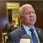 Ricardo de los Santos dice suspensión a empresas de senadores no es una sanción