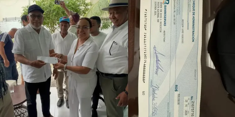 El Puma rechaza cheque de RD$500 mil entregado por diputada Sonia Núñez y anuncia su devolución.